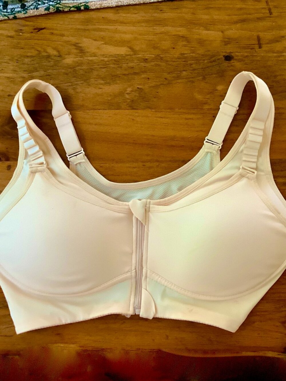 Bra Sz Large Adjustable Front Zip Uplifting.